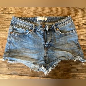Cutoff Jean shorts